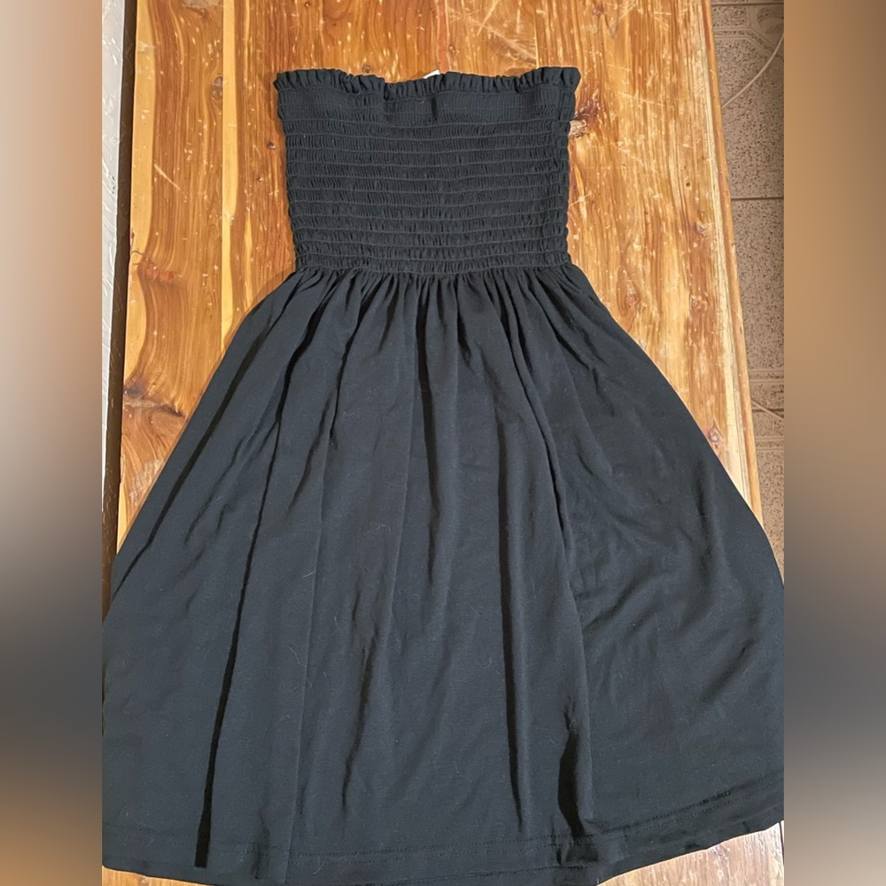 Black strapless short summer dress!